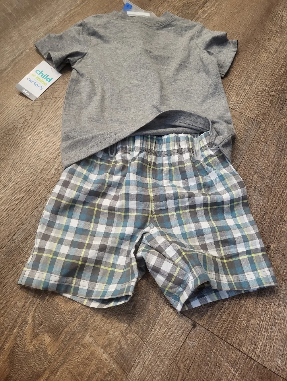 🌻 NWT Carter’s baby boy 2pc Dino summer Set 24M plaid & grey